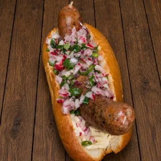 STREET FOOD SEZONOWY Z KIEŁBASĄ