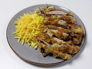 Chrupiący indyk z brokułami i czosnkiem