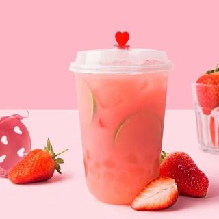 Strawberry Yakult 700ml