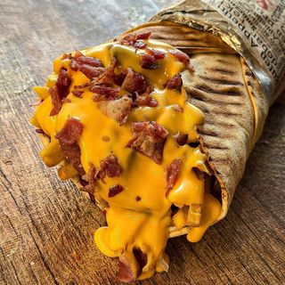 Tortilla lub pita z sosem serowym NORMAL