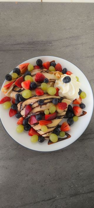 Naleśniki z mascarpone i owocami 2szt.