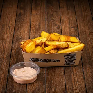 Frytki z sosem (190g)