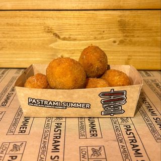 KULKI MAC & CHEESE Z PASTRAMI