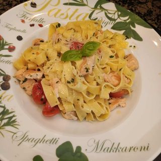 Tagliatelle z łososiem 