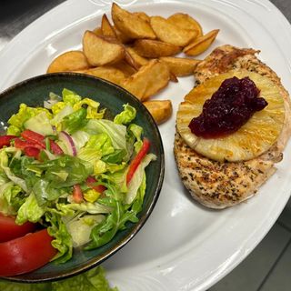 Pierś z kurczaka z grilla z ananasem i żurawiną 