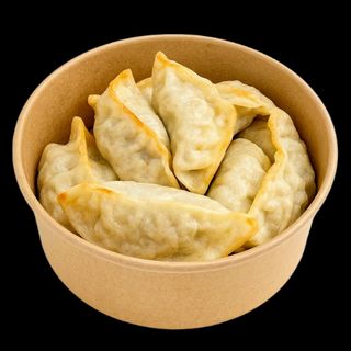 Gyoza z wieprzowiną/ z kurczakiem