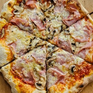 Pizza z szynką i pieczarkami 34 cm
