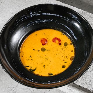 Tom yum z krewetkami