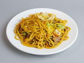 Makaron chiński z wieprzowiną