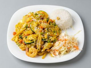 Krewetki koktajlowe w żółtym curry łagodne