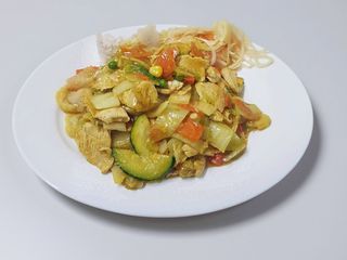 Kurczak w żółtym curry łagodny