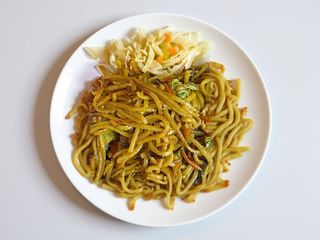 Makaron chiński z wołowiną