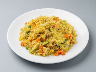 Ryż z kurczakiem i z warzywami