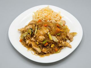 Makaron sojowy z krewetkami