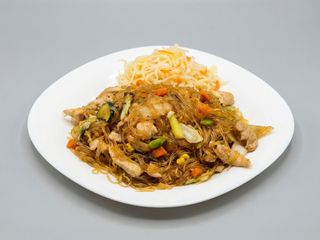 Makaron sojowy z kaczką