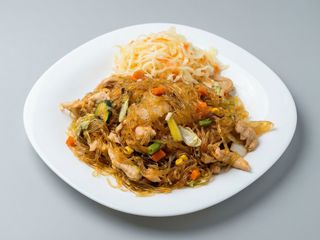 Makaron sojowy z wołowiną