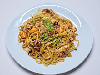 Makaron chiński z kurczakiem