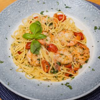Spaghetti aglio olio z krewetkami