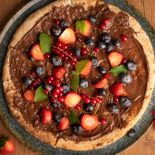 Pizza Z Nutellą I Owocami