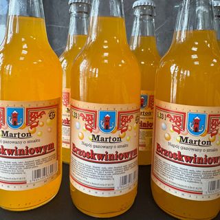 Oranżada o smaku brzoskwiniowym 