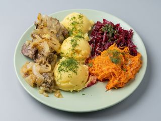 Wątróbka drobiowa z cebulką