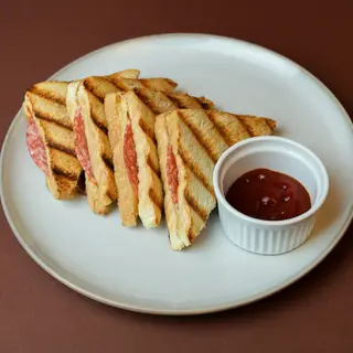 Tosty Salami