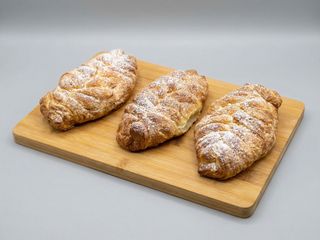 Croissant z jabłkiem