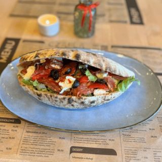 Panuozzo Hiszpańska pikantne