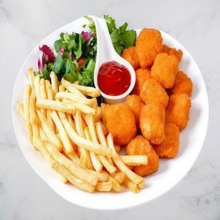 Nuggetsy Z Frytkami