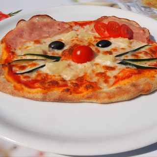 Kuszaca pizza hawajska