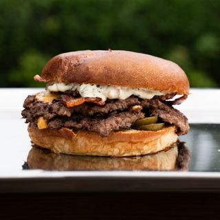 Burger miesiąca "SmashKurek"