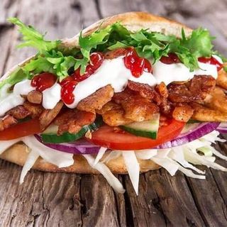 Kebab w bułce Hollandian