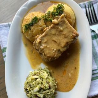 Żeberko wieprzowe w kapuście