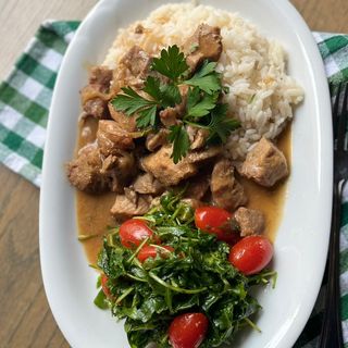 Gulasz wieprzowy z grzybami