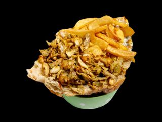 kebab w bułce  frytkami