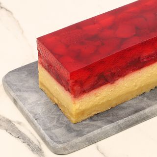 Sernik z truskawkami 