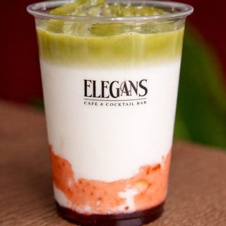 Iced matcha latte smakowa