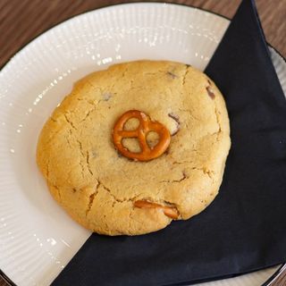 Crumble cookie precel