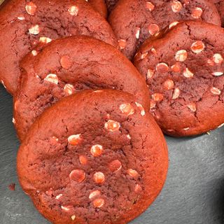 Red Velvet Crumble Cookies