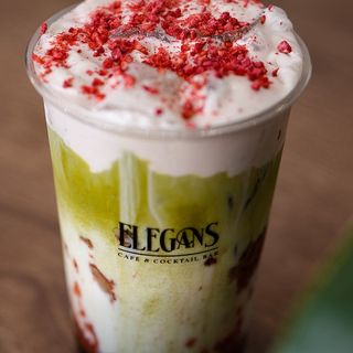 Iced Matcha Truskawkowa Cloud