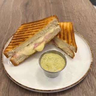 Tost maślany Spianata Piccante