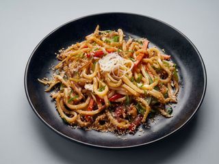 Makaron Udon z wołowiną