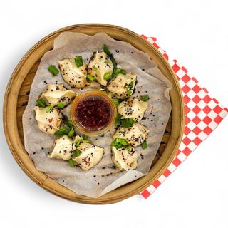 Jiaozi z kurczakiem i tajską bazylią (10 szt.)