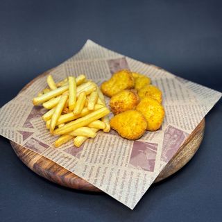 Nuggetsy 6 szt. + frytki