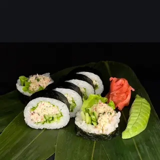 Futomaki Sałatka Krabowa 6szt