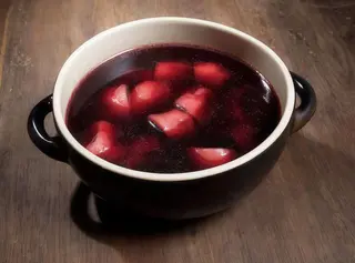 Barszcz czerwony z uszkami