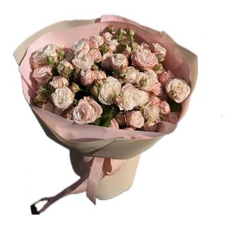 Bukiet z róż piwoniowych