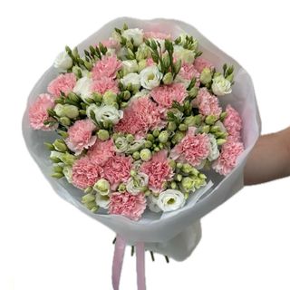 Bukiet Pinky z Goździkami
