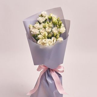 Bukiet z białych eustom