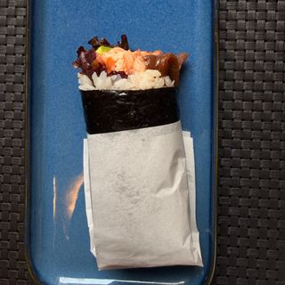 Roll łosoś pieczony